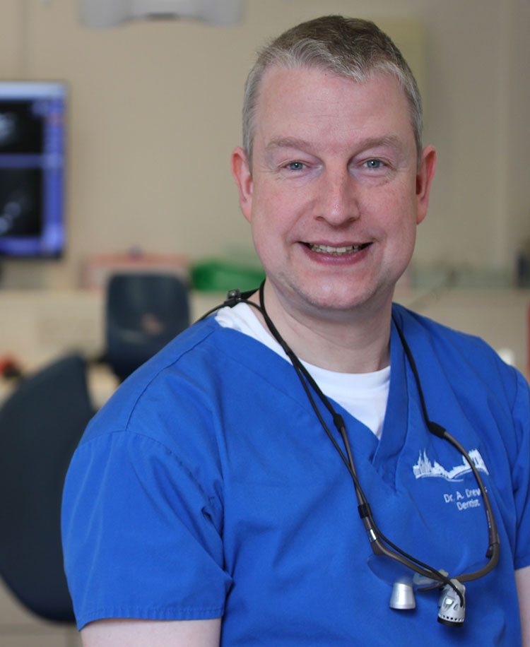 axel andrews headshot