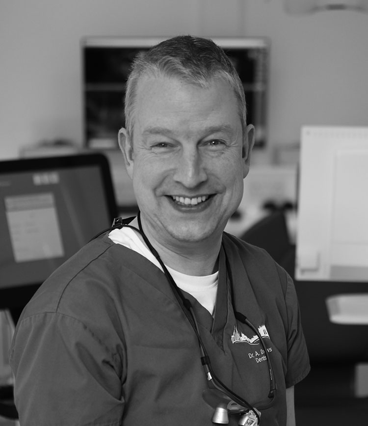 axel andrews headshot