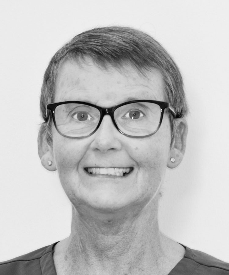 lesley jones headshot